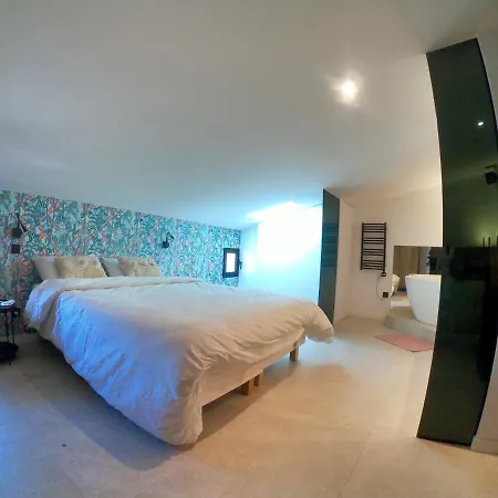CASA JUNGLE ! Superb duplex apartment, Place des LICES ! Saint-Tropez Extérieur photo