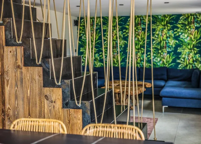 CASA JUNGLE ! Superb duplex apartment, Place des LICES !