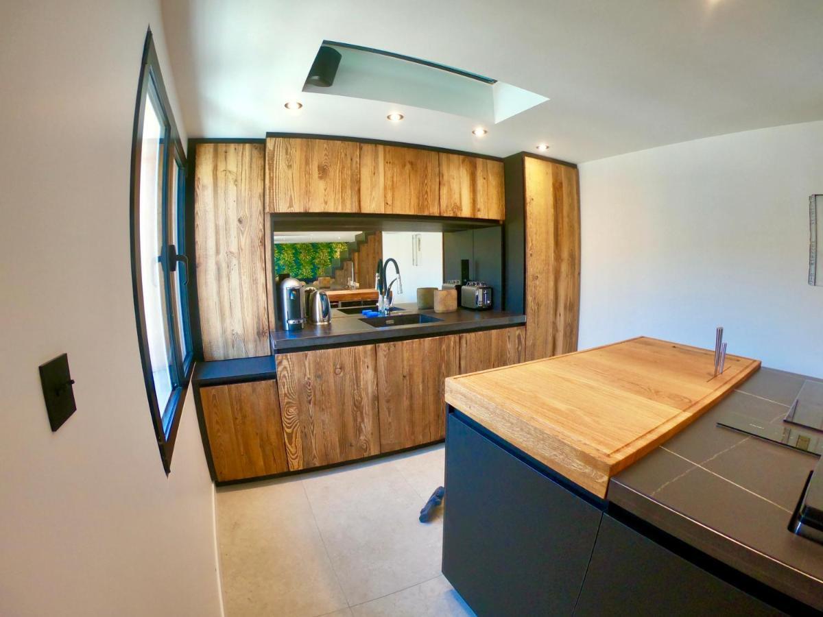Apartamento Casa Jungle ! Superb Duplex Apartment, Place Des Lices ! *